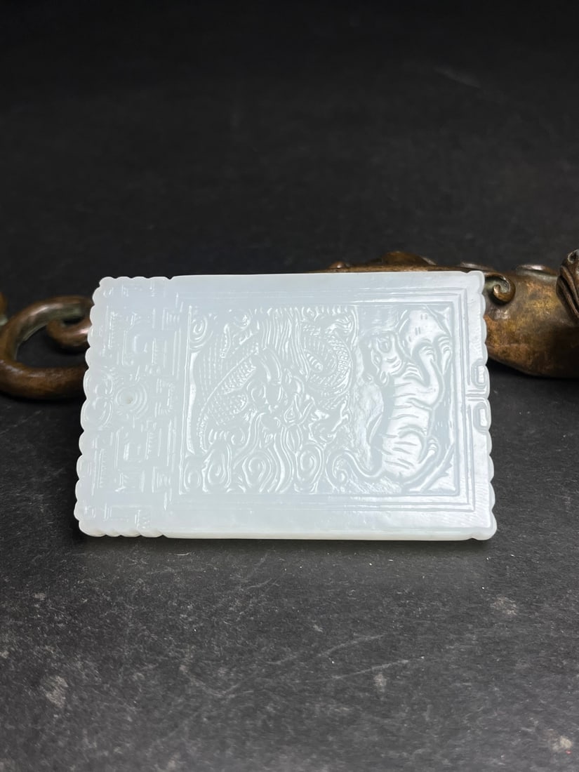 An Exquisite White Jade Dragon Pattern Pendant - 4