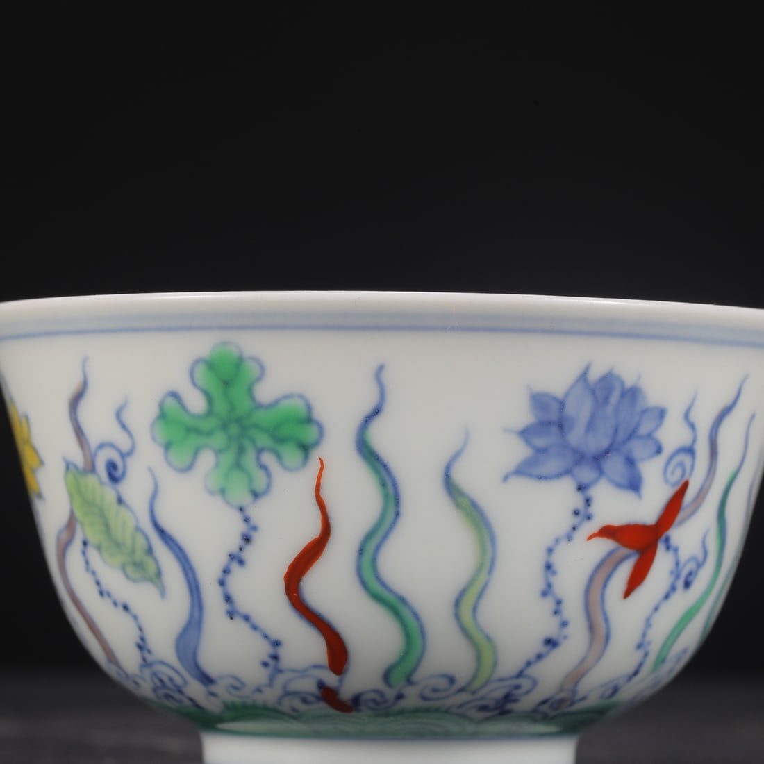 An Exquisite Doucai Flower Pattern Bowl - 8