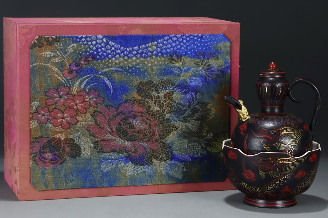 An Exquisite Ding yao Painted Color Dragon Pattern Pot,with Base: An Exquisite Ding yao Painted Color Dragon Pattern Pot,with Base,Song Dynasty,China,Size:10.6inx7.4in 