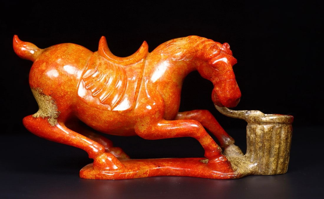 An Exquisite Yellow Jade Horse Ornament: An Exquisite Yellow Jade Horse Ornament,Qing Dynasty, China,Size:9.6inx2.6inx4.8in,Weight:1670g 黄玉马摆件,中国清代