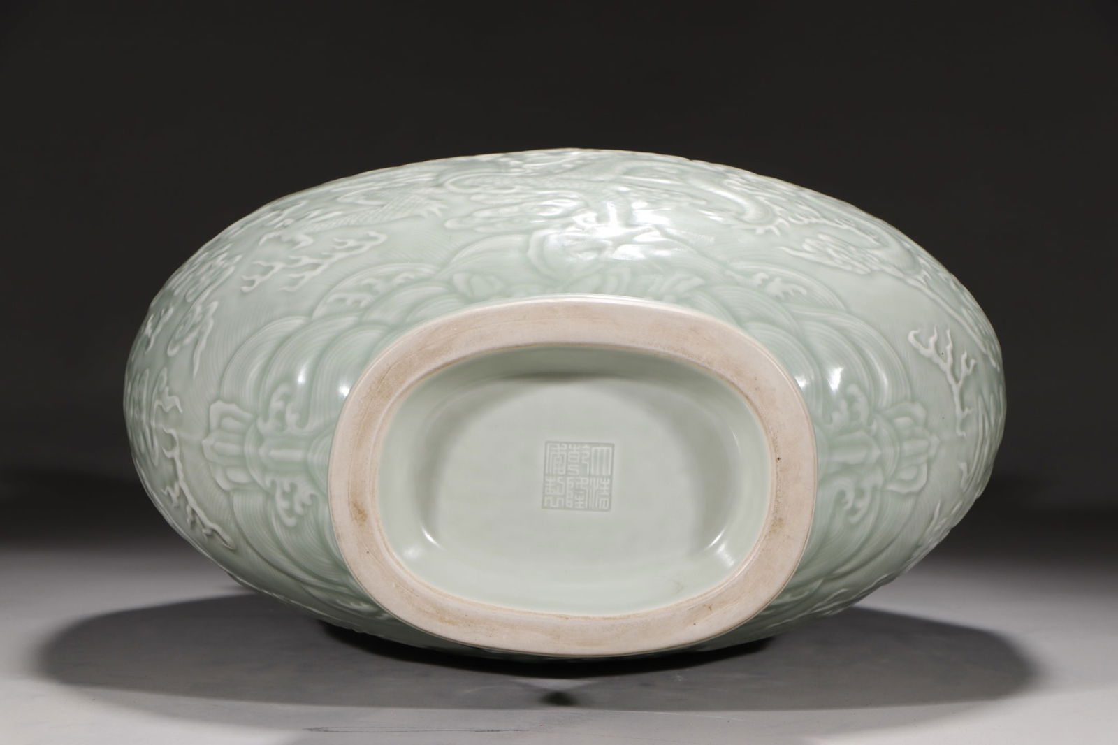 An Exquisite Celadon Glazed Auspicious Cloud and Dragon Pattern Double-Ears Vase - 9