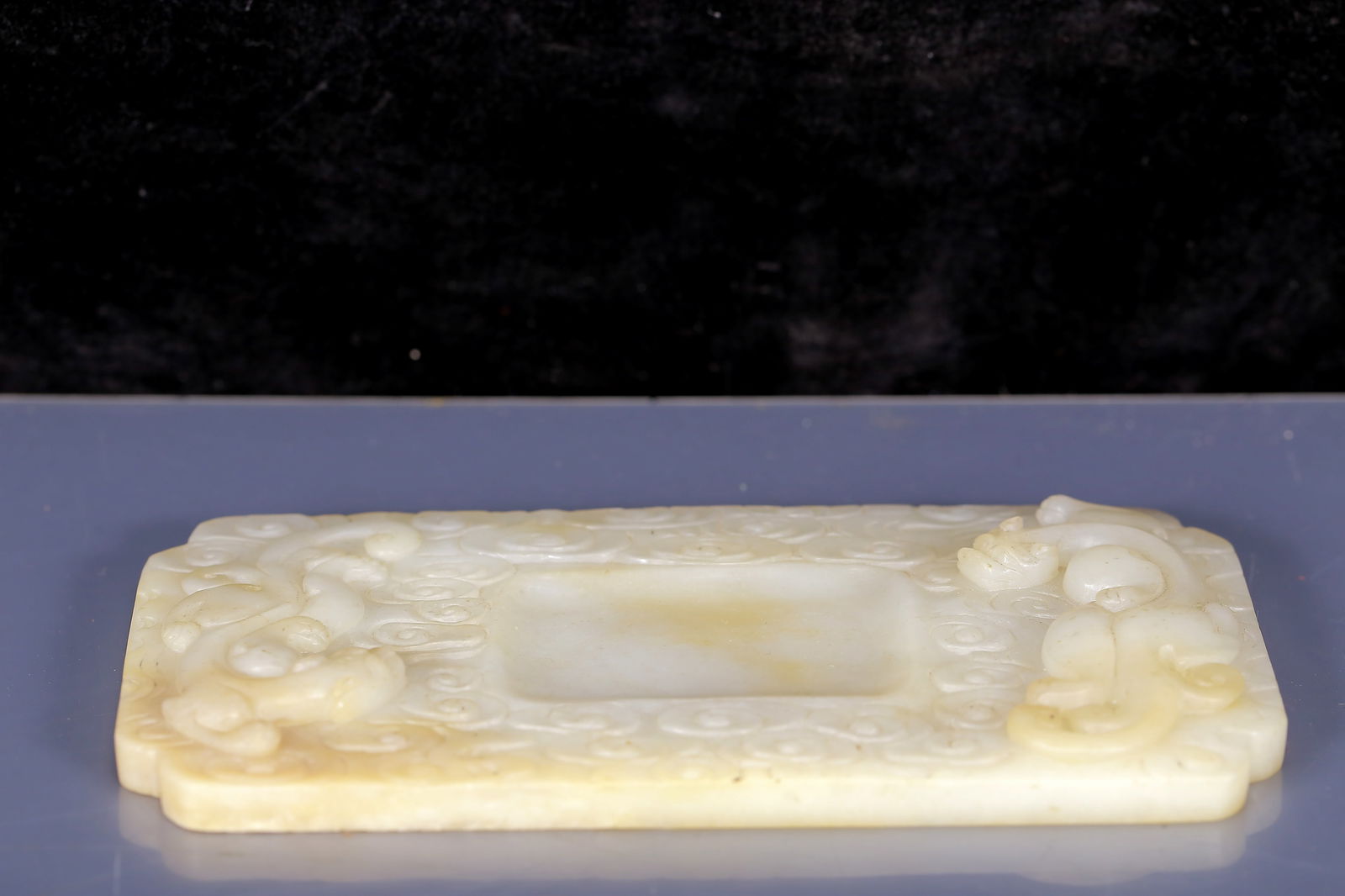 An Exquisite White Jade Chi-Dragon Pattern Inkstone, with poem: An Exquisite White Jade Chi-Dragon Pattern Inkstone, with poem,Qing Dynasty, China,Size:6.5inx3.3inx0.6in,Weight:355g 