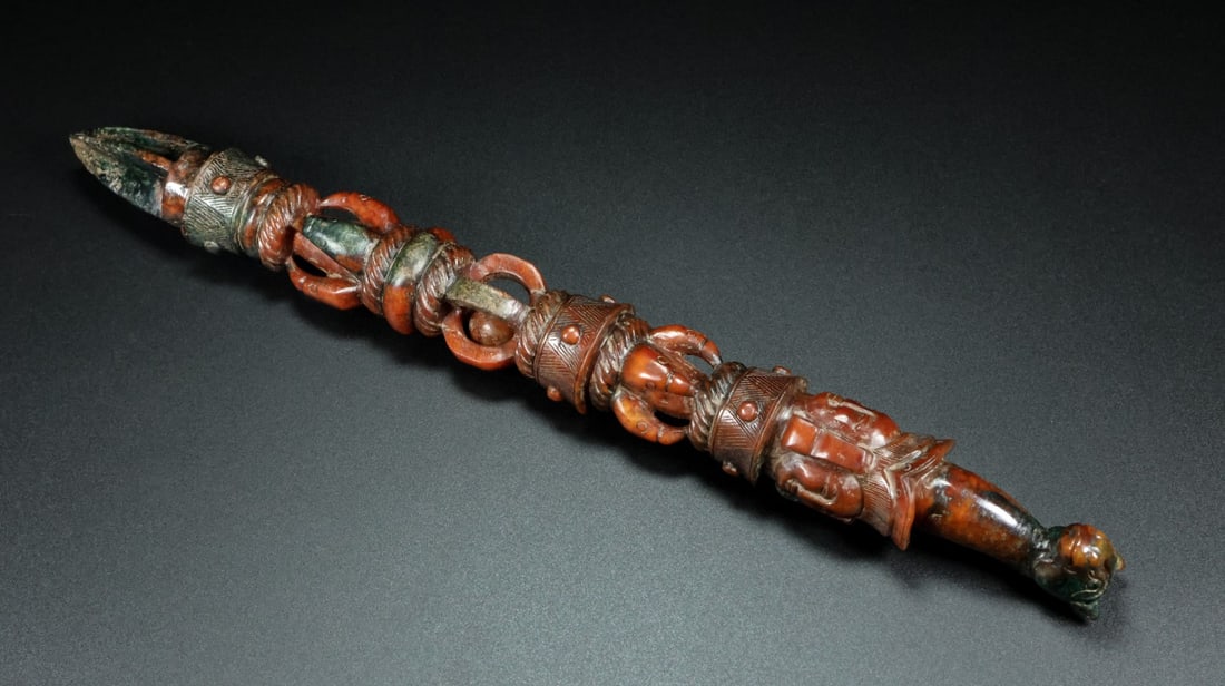 An Exquisite Archaic Jade Ritual Object - 2