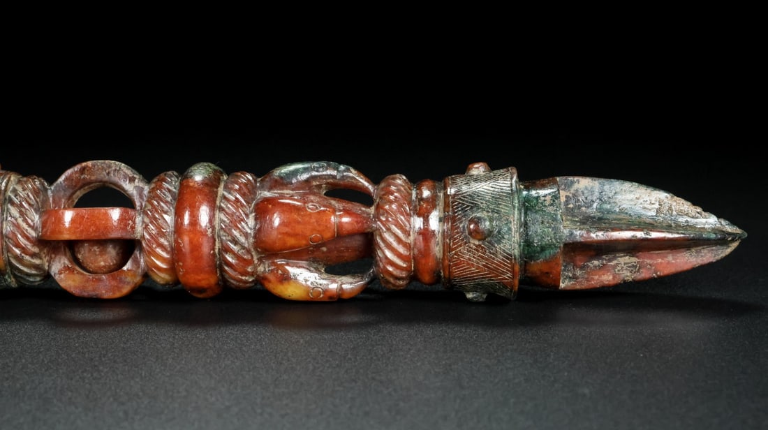 An Exquisite Archaic Jade Ritual Object - 8