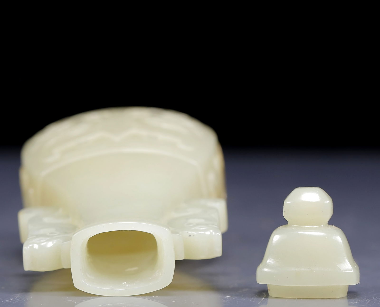 An Exquisite White Jade Beast-Face Pattern Double-Ears Bottle - 7