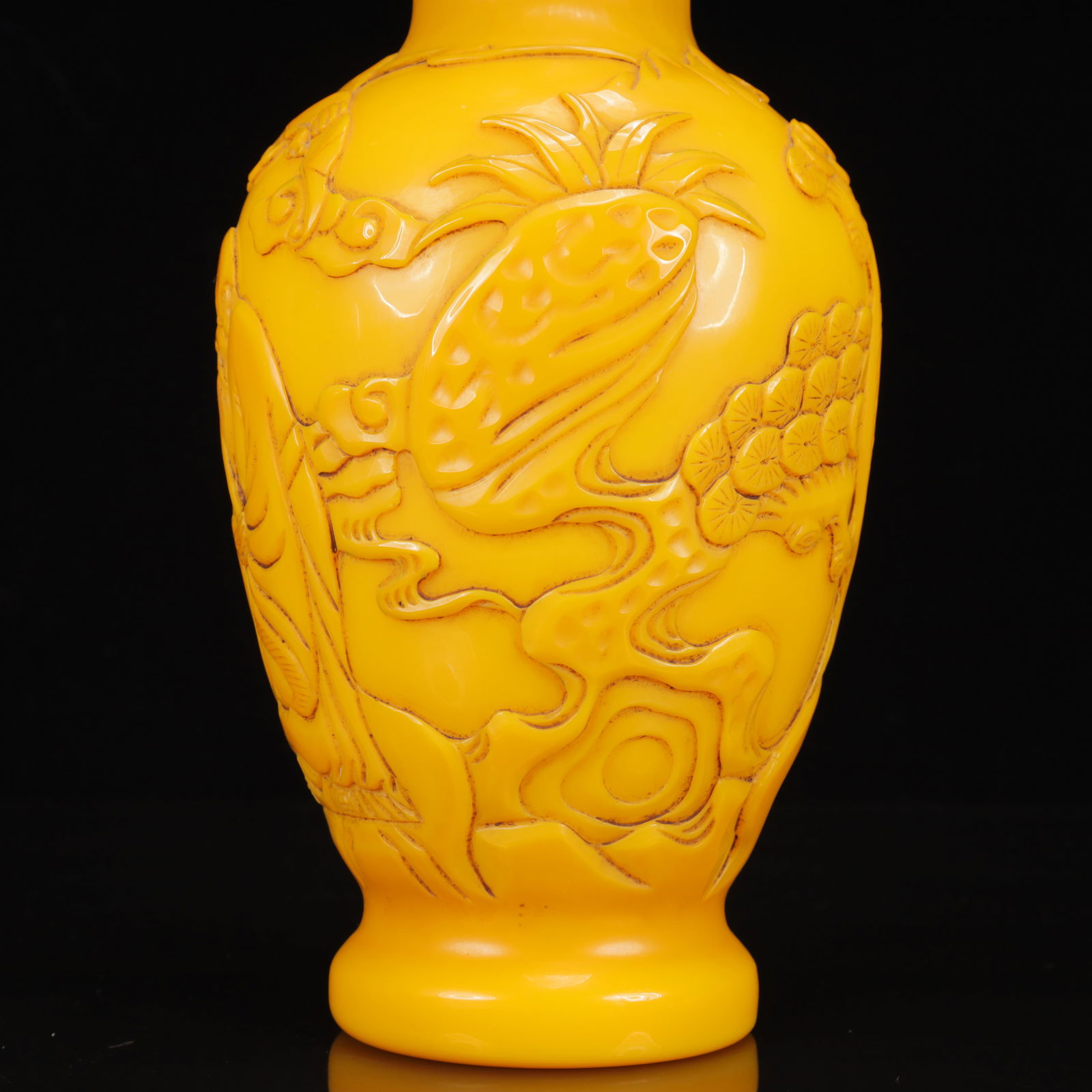 An Exquisite Glass Figure Pattern Vase - 10