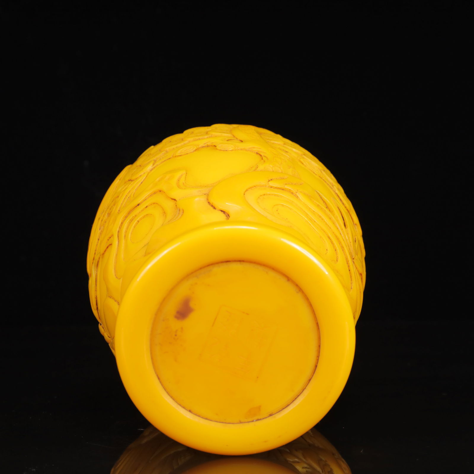 An Exquisite Glass Figure Pattern Vase - 12