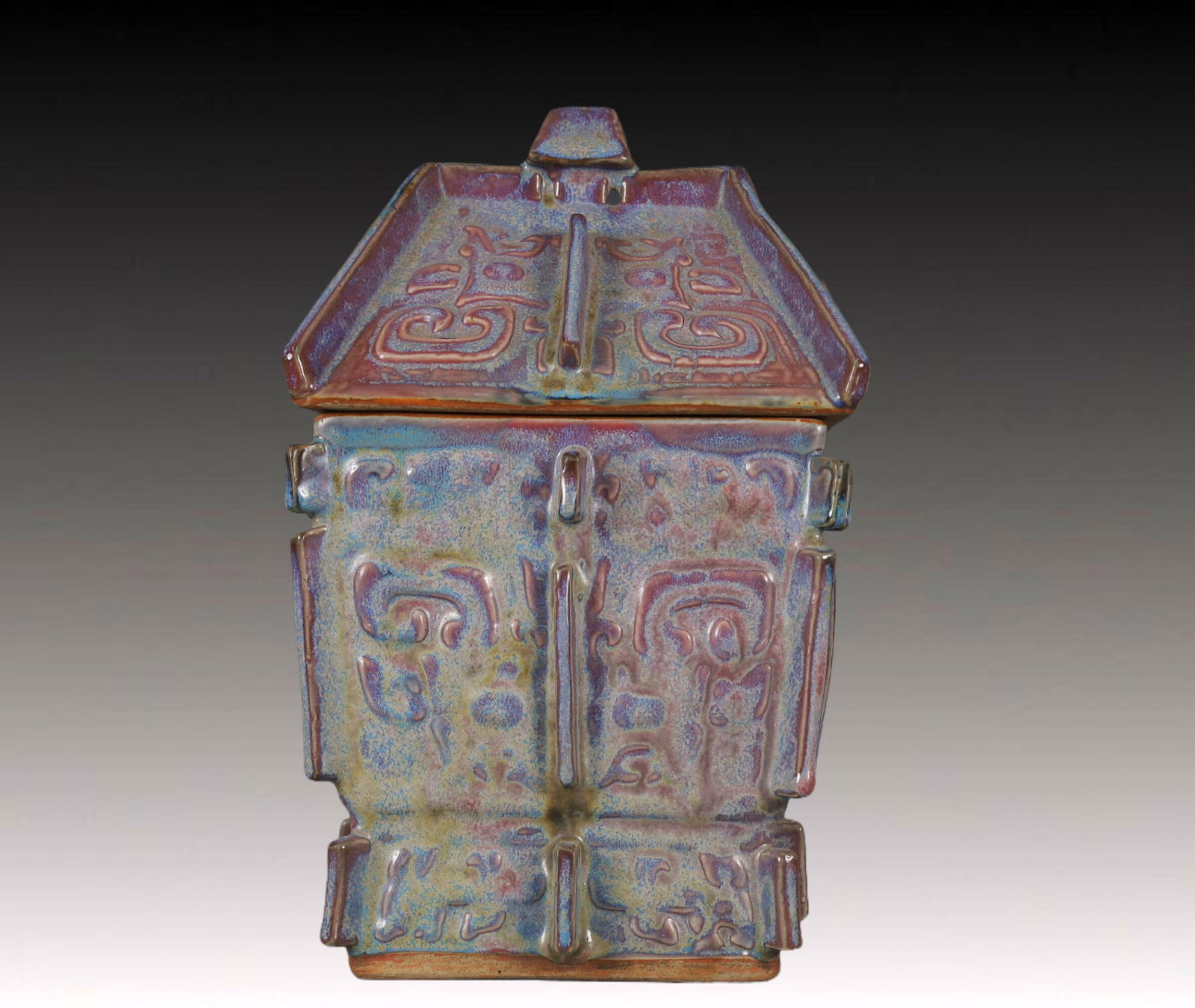 An Exquisite Jun yao Beast-Face Pattern Vase: An Exquisite Jun yao Beast-Face Pattern Vase,Song Dynasty, China,Size:6.3inx5.1inx9.4in,Weight:2200g 钧窑兽面纹瓶，中国宋代