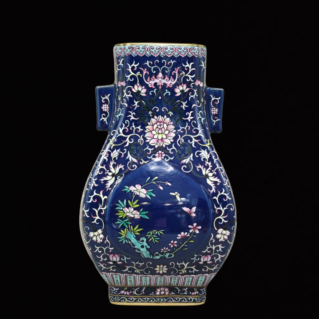 An Exquisite Ji Blue Glazed Flower Pattern Double-Ears Vase: An Exquisite Ji Blue Glazed Flower Pattern Double-Ears Vase,Qing Dynasty,China,Xianfeng Six-character Mark,Size:12.2inx7.1in 