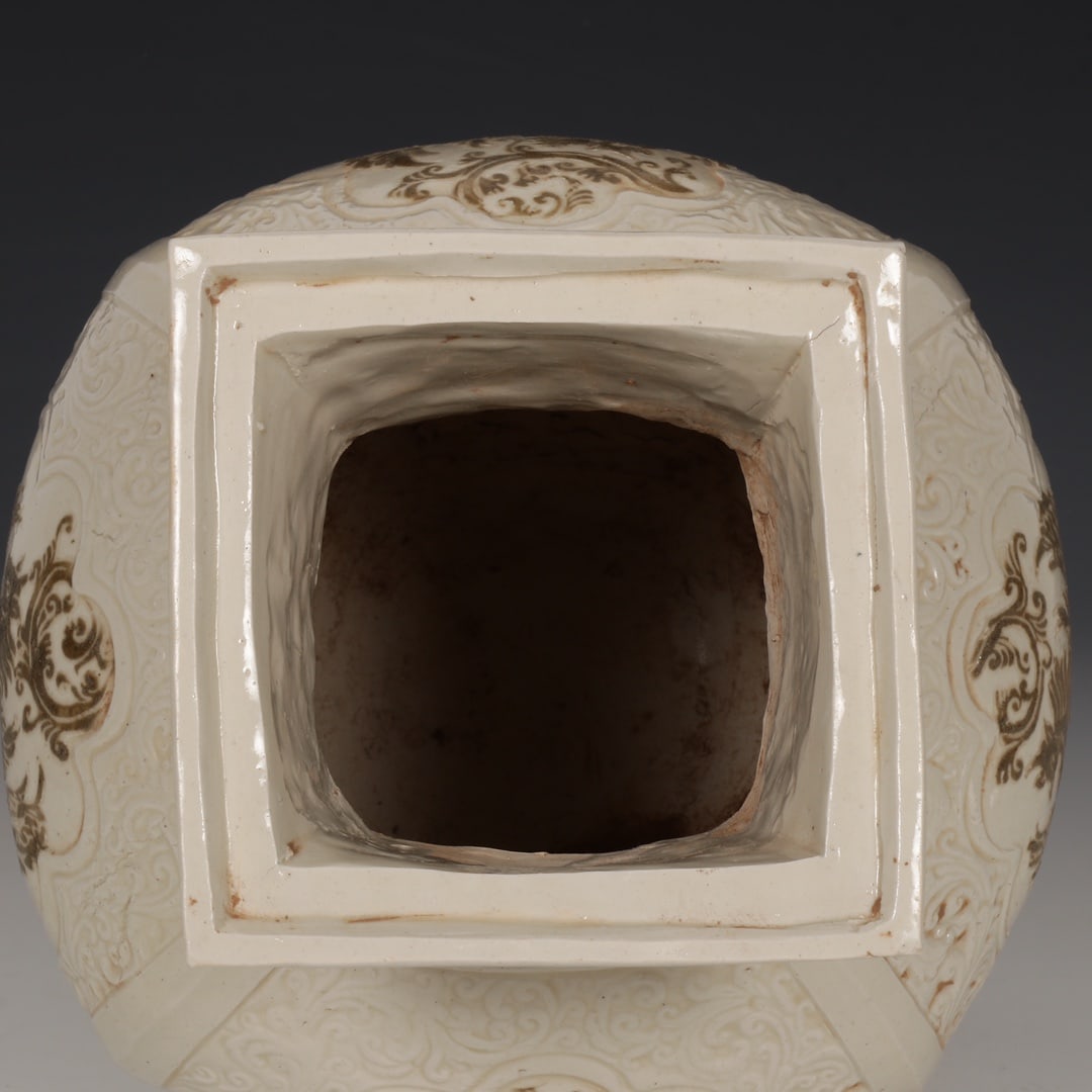 An Exquisite Ding yao Brown Glazed Phoenix Pattern Vase - 9