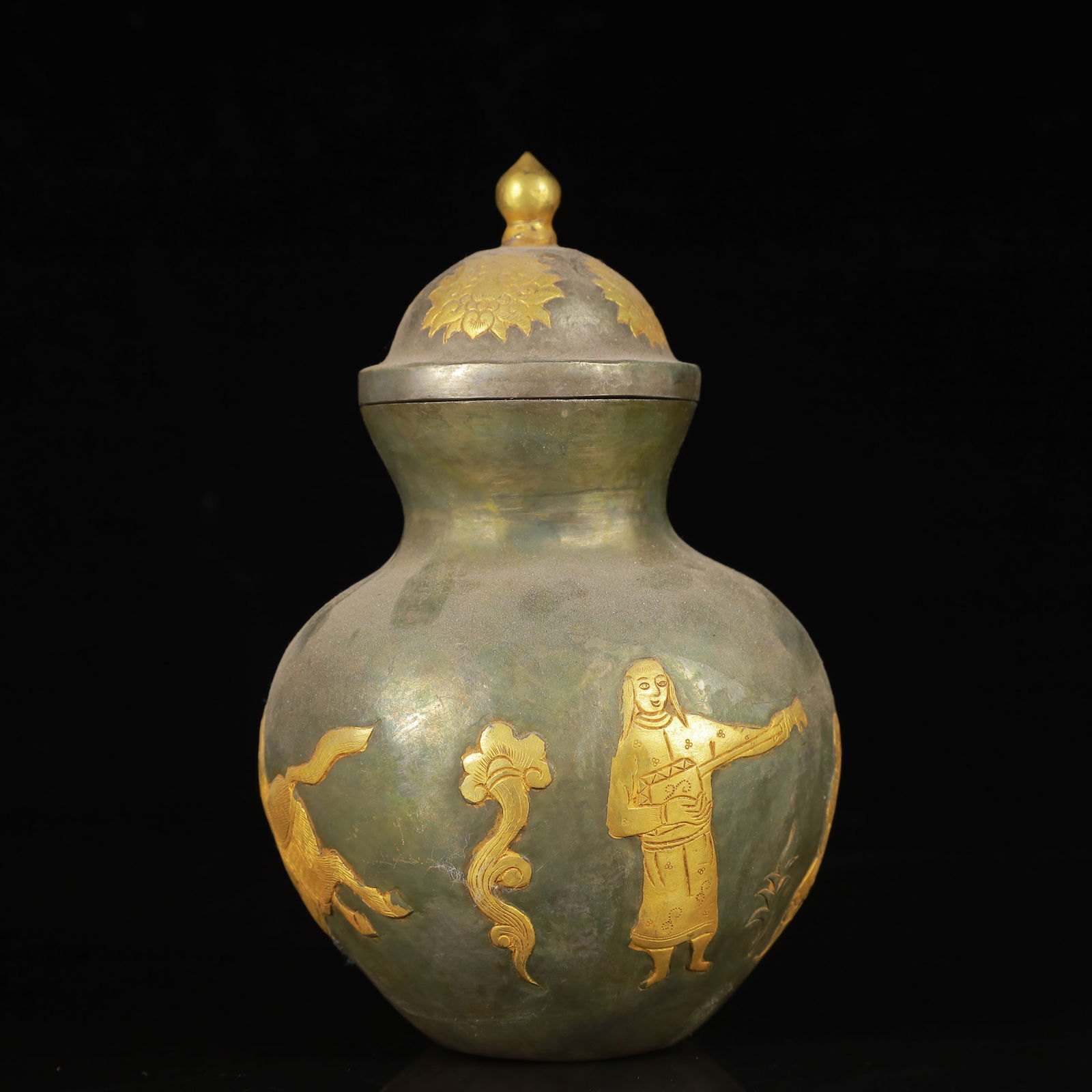 An Exquisite Gilt Silver Figure Pattern Gourd Vase - 3