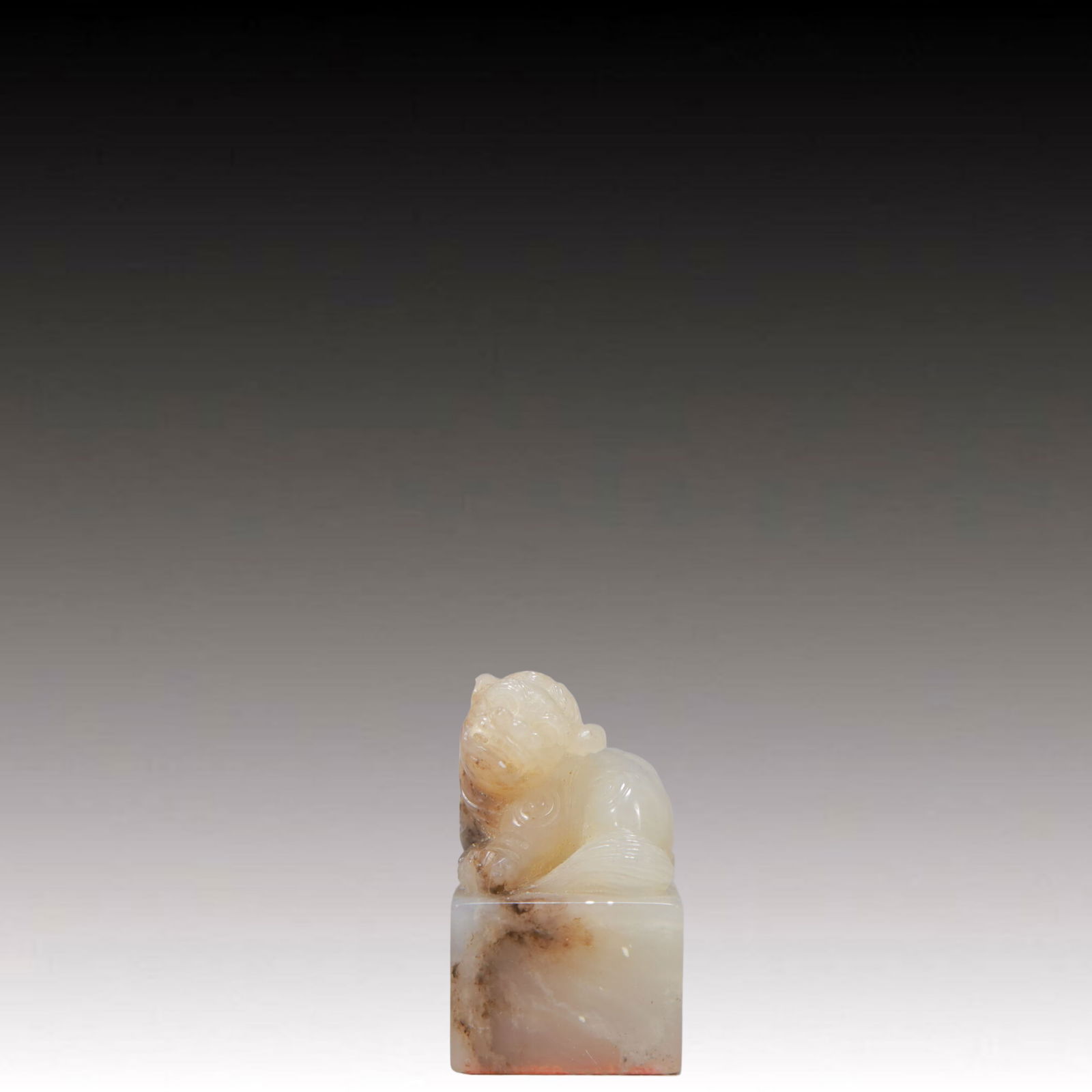 An Exquisite Shoushan Stone Lion Seal: An Exquisite Shoushan Stone Lion Seal,Qing Dynasty,China,Size:0.9inx0.9inx1.6in,Weight:50g 寿山石狮子印章,中国清代