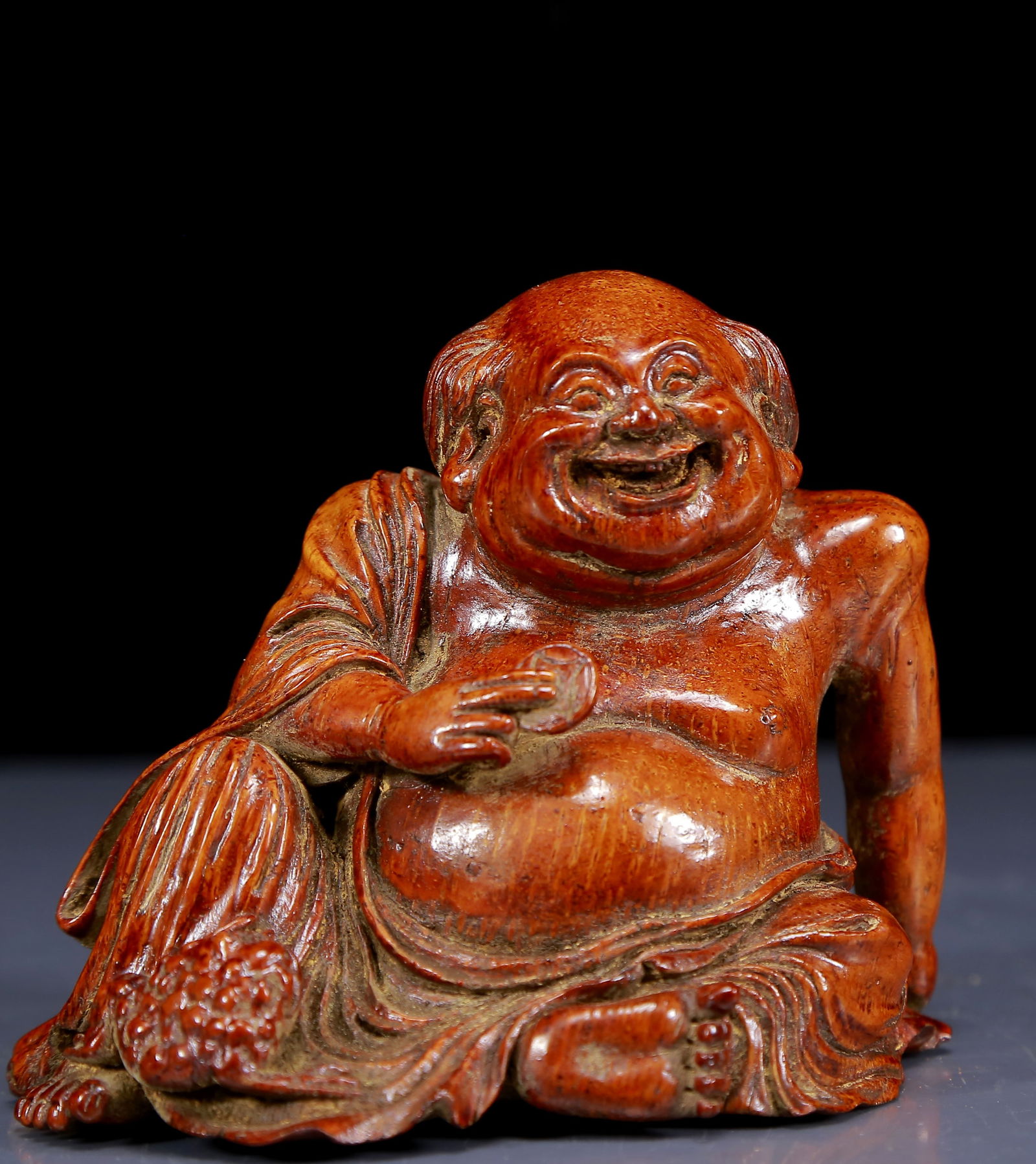 An Exquisite Bamboo Golden Toad and Figure Ornament: An Exquisite Bamboo Golden Toad and Figure Ornament,Qing Dynasty, China,Size:4.9inx3.9inx4.1in,Weight:320g 