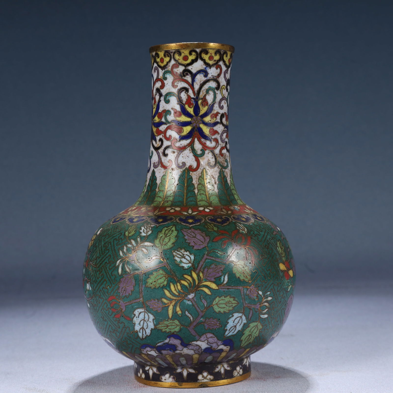 An Exquisite Cloisonne Flower Pattern Vase - 3