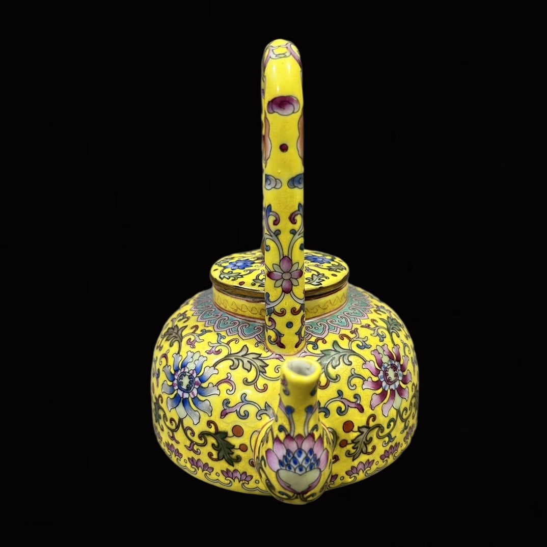 An Exquisite Enamel Lotus Pattern Loop-Handled Pot - 4