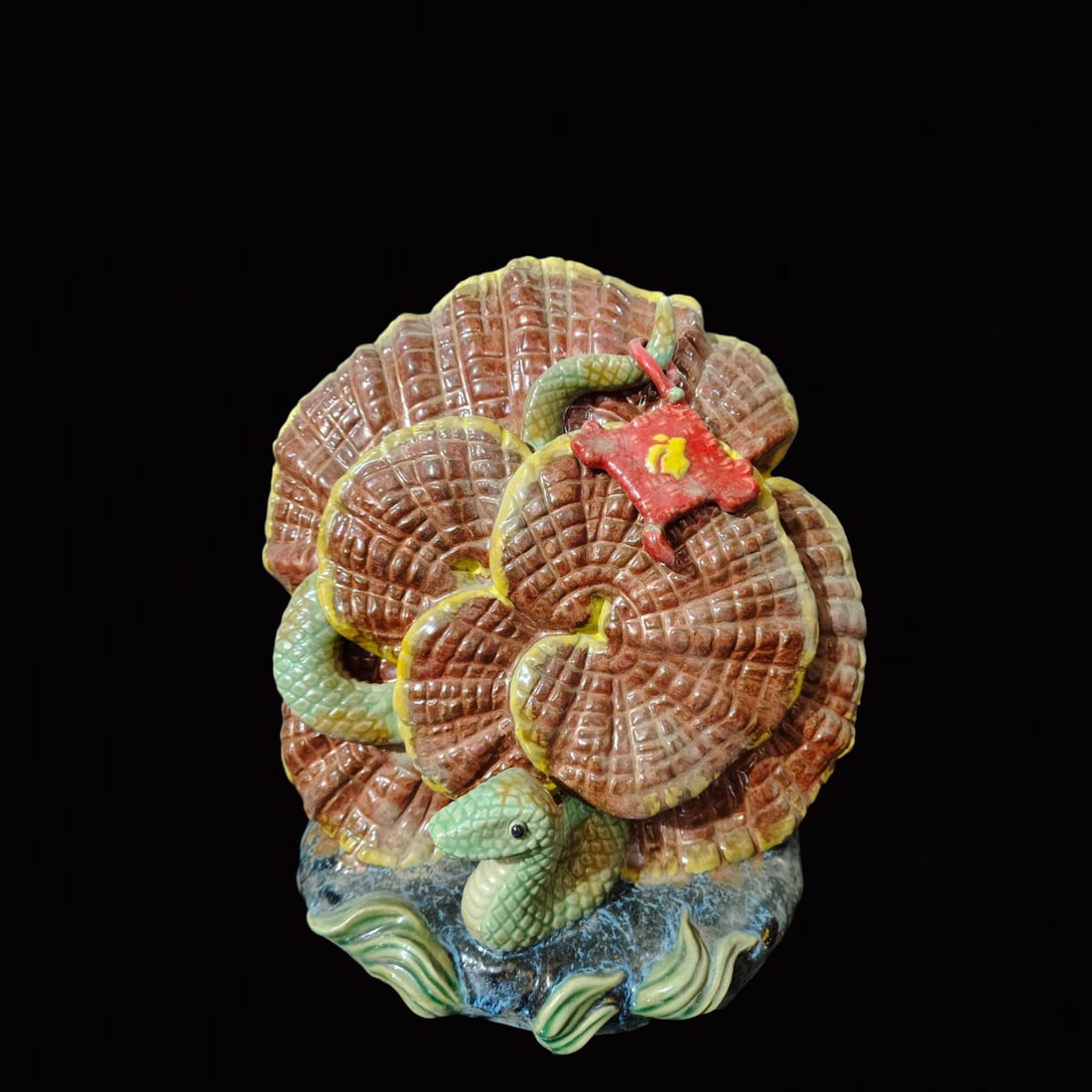 An Exquisite Shiwan yao Lingzhi and Snake Ornament: An Exquisite Shiwan yao Lingzhi and Snake Ornament,Qing Dynasty, China,Size:11.4inx5.5inx11.4in 石湾窑灵芝蛇摆件,中国清代