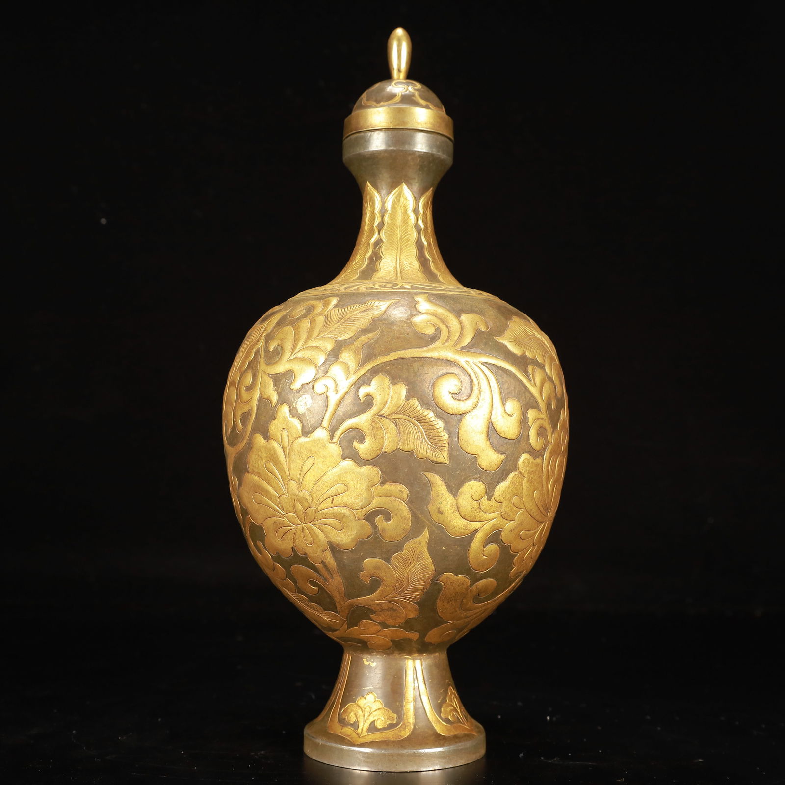 An Exquisite Gilt Bronze Flower Pattern Bottle - 7