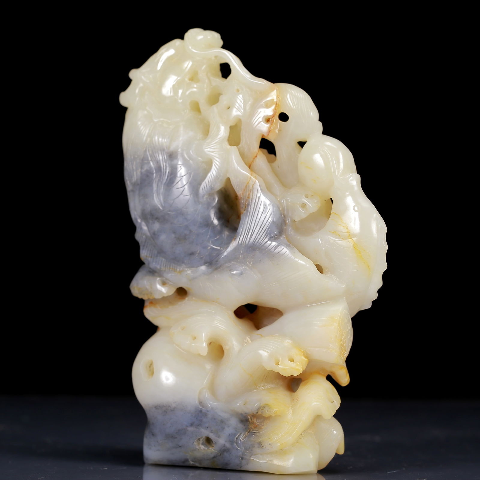 An Exquisite White Jade Fish Pattern Ornament - 6