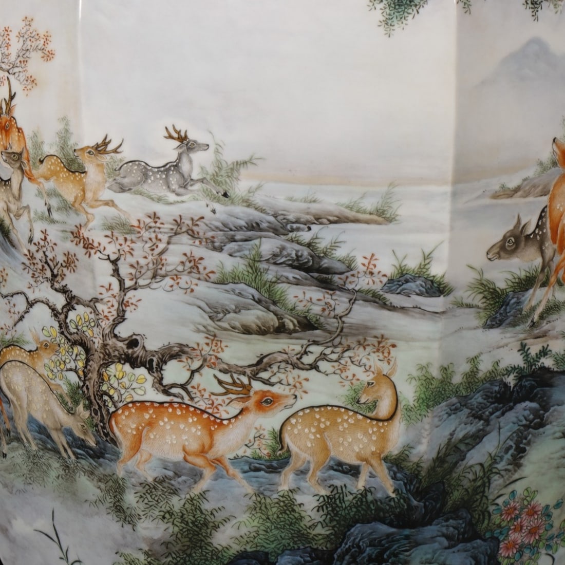 An Exquisite Enamel Pine and Deer Pattern Double-Ears Vase - 8