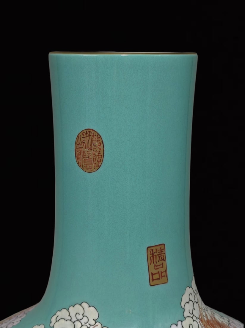 An Exquisite Turquoise Glazed Figure Pattern Vase - 5