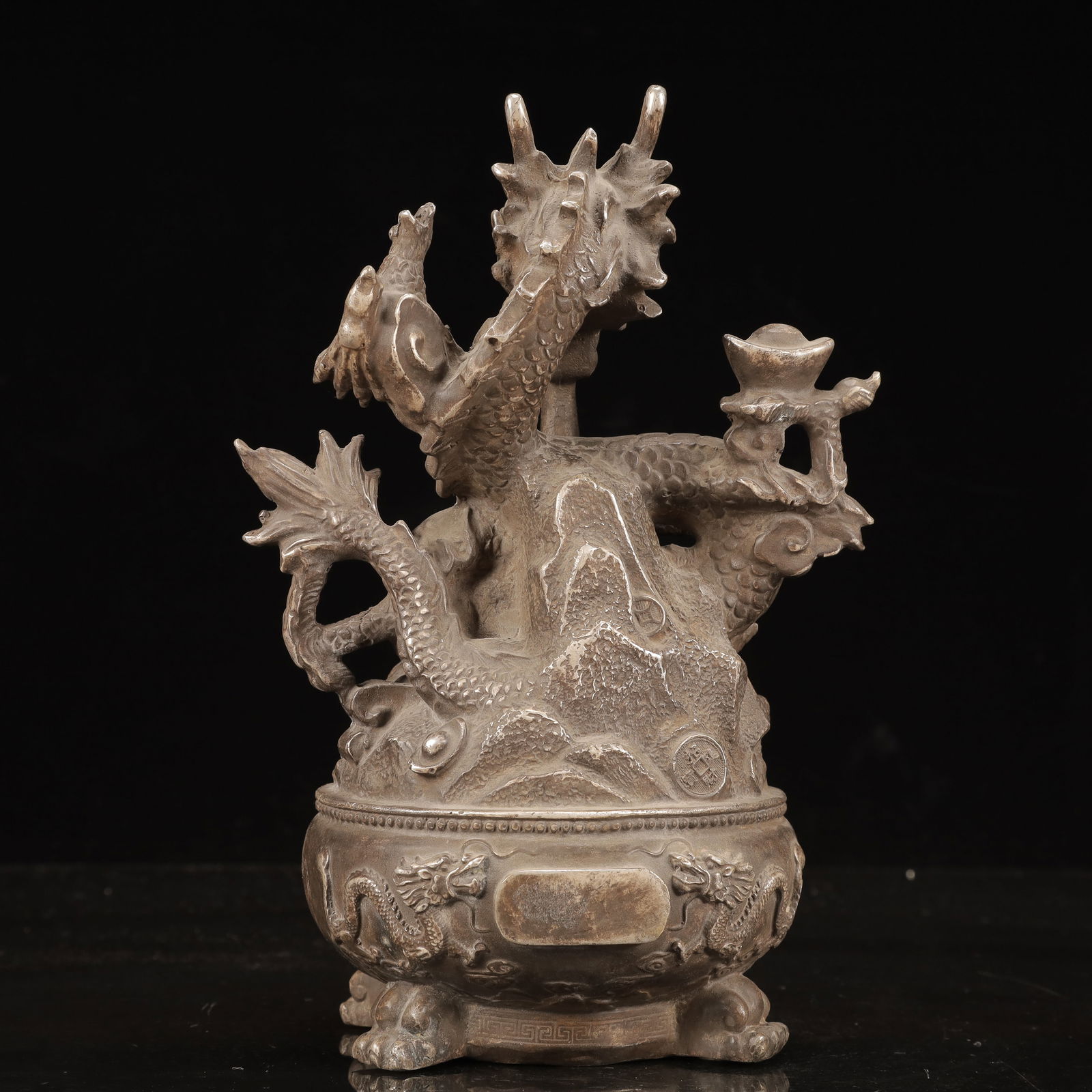 An Exquisite Silver-plated Copper Dragon Pattern Ornament - 9