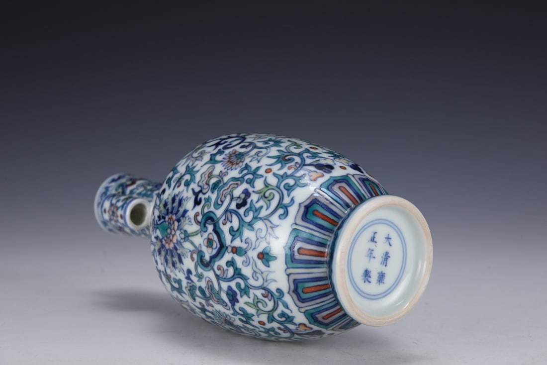 An Exquisite Doucai Lotus Pattern Double-Ears Vase - 7