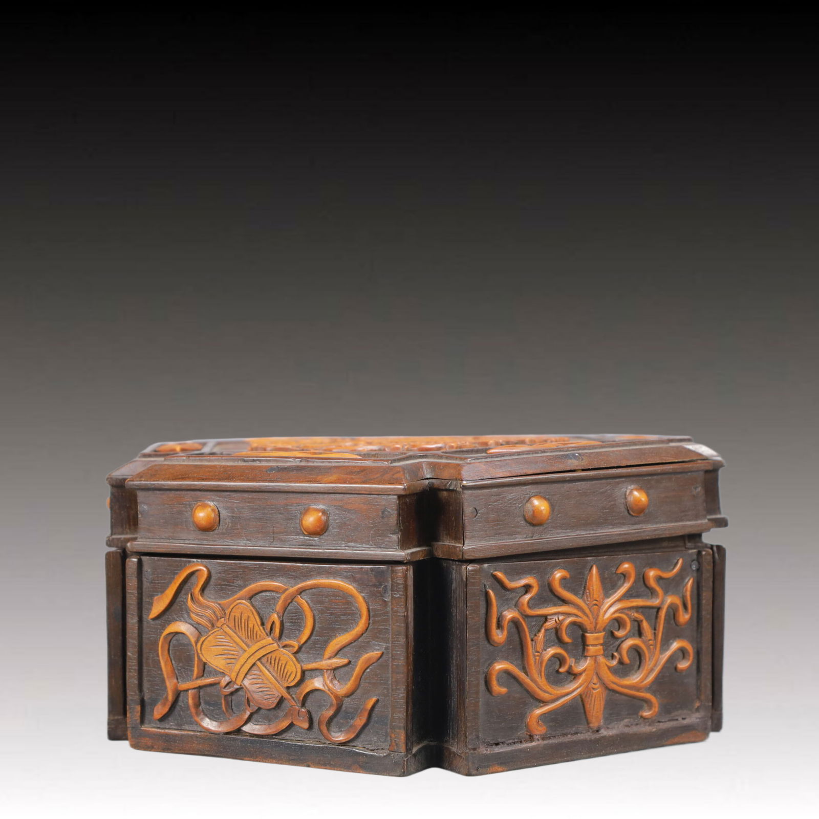 An Exquisite Zitanwood Eight Treasures and Dragon Pattern Cover Box (1 of 5)