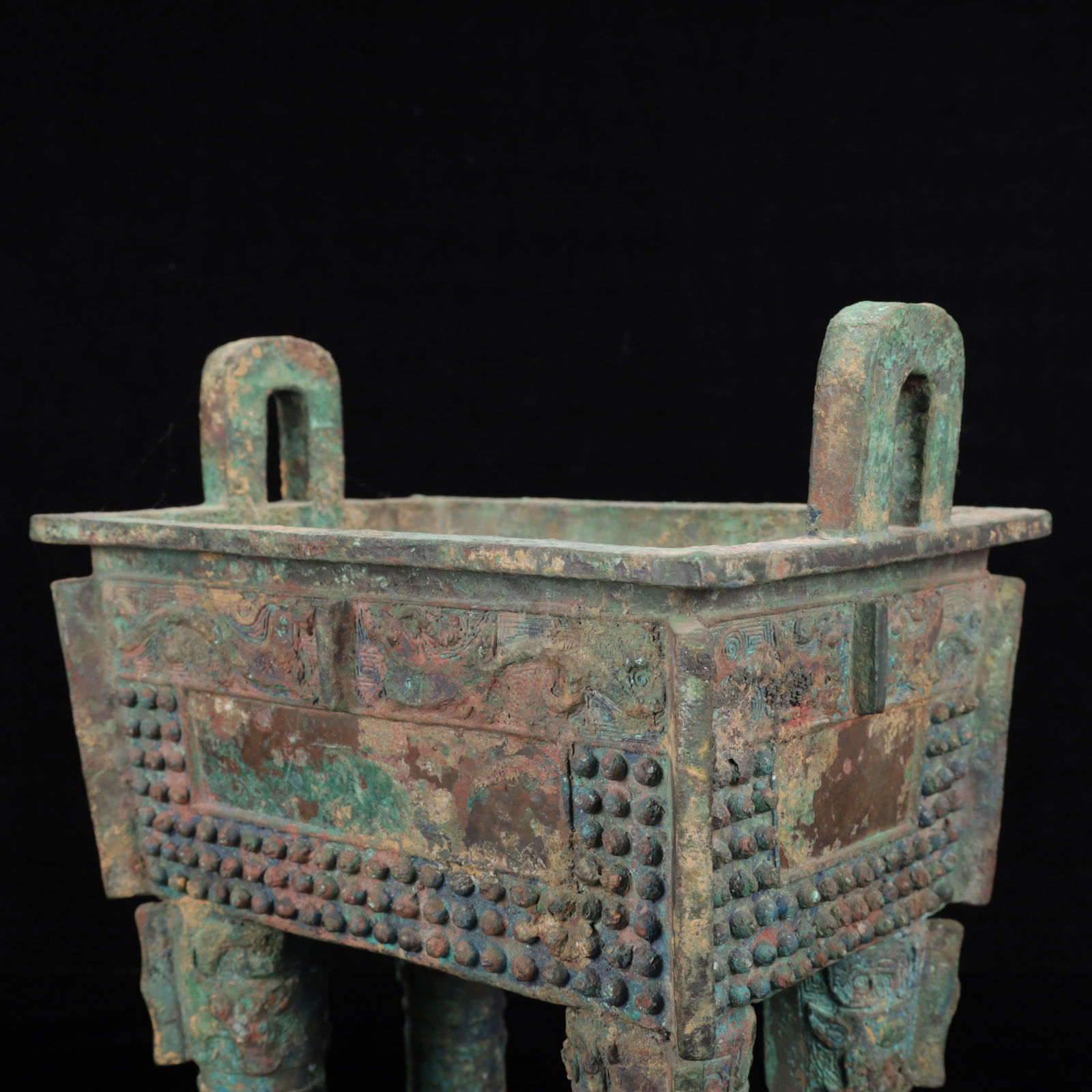 An Archaic Bronze Double-Ears Ding - 6