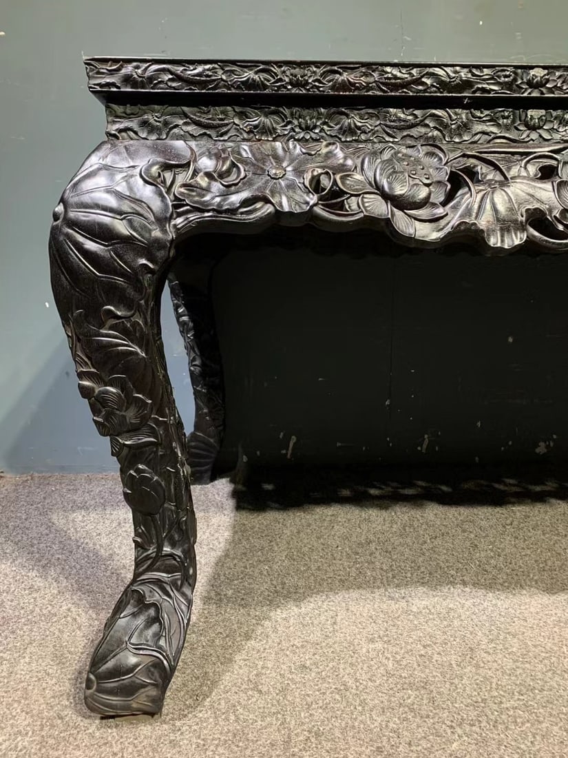 A Huge Zitanwood Lotus Pattern Table - 7