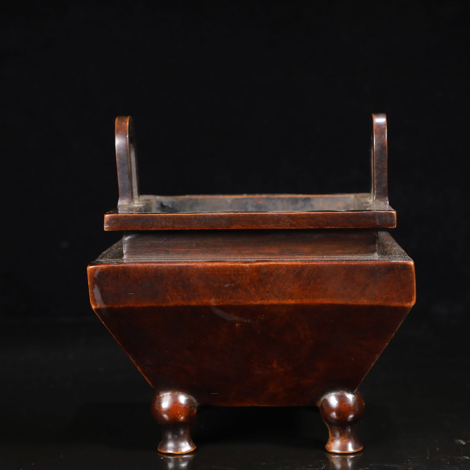 A Rare Bronze Double-Ears Censer: A Rare Bronze Double-Ears Censer,Ming Dynasty,China,Xuande Six-character Mark,Size:5.5inx5.5inx5.5in,Weight:2000g 