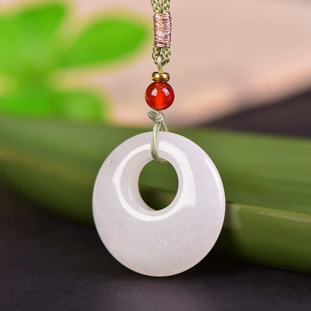 An Exquisite Jadeite Pendant - 4