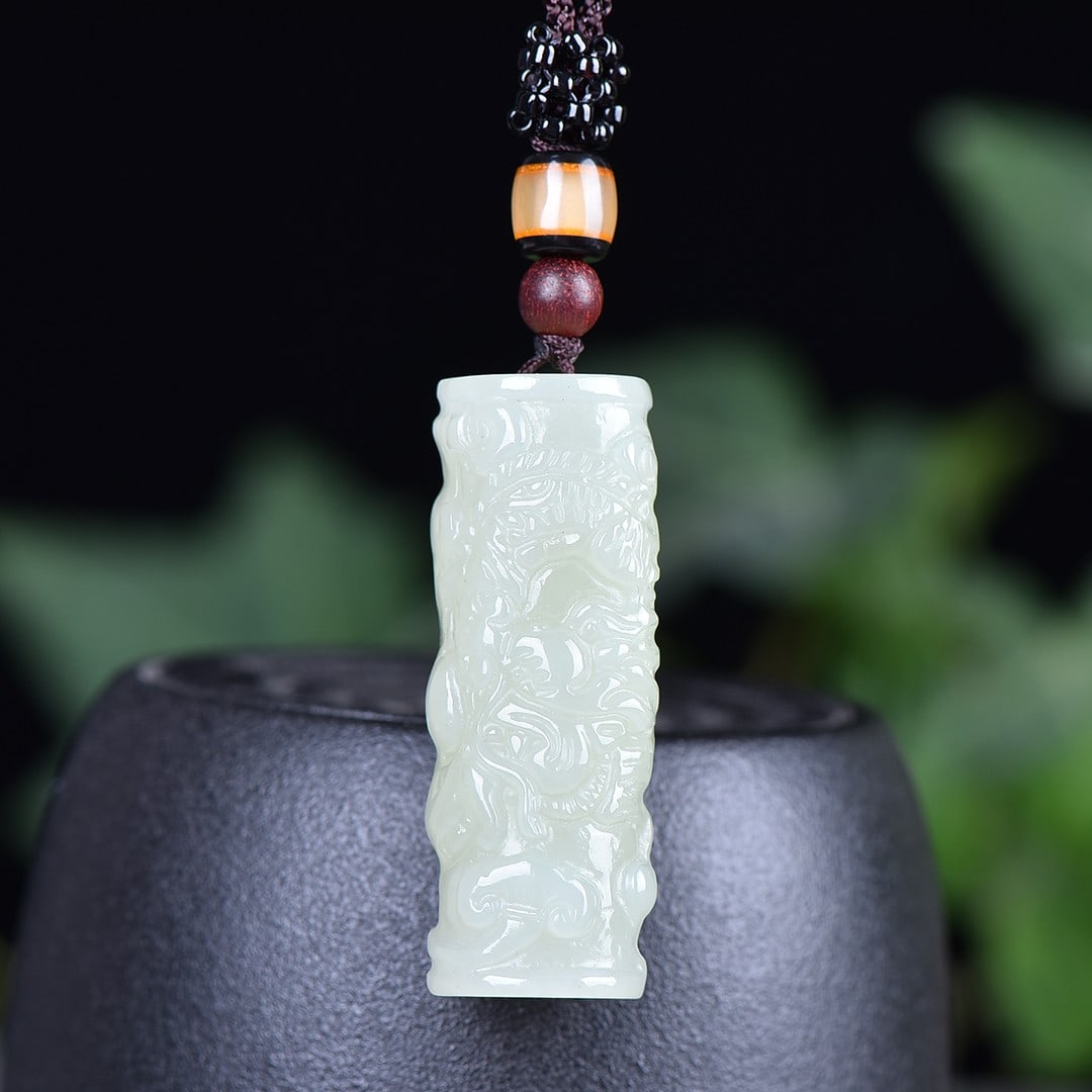 An Exquisite White Jade Dragon Pattern Pendant - 2
