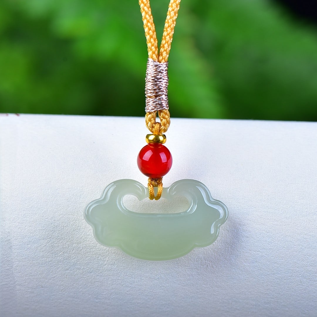 An Exquisite White Jade Pendant: An Exquisite White Jade Pendant,Size:0.6inx1in 白玉挂件