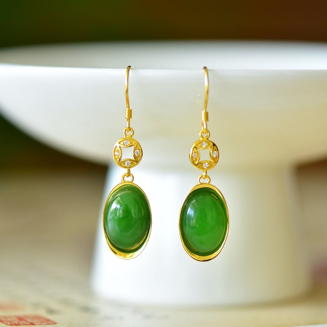 A Pair of Exquisite Sterling Silver-Gold Plated Inlaid Jasper Earrings: A Pair of Exquisite Sterling Silver-Gold Plated Inlaid Jasper Earrings,Size:0.4inx0.6in 一对纯银镀金镶碧玉耳环