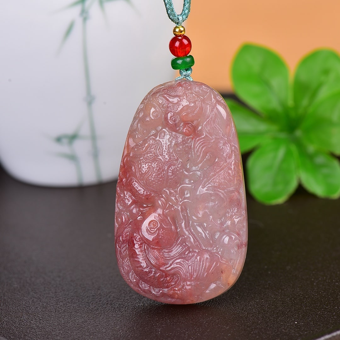 An Exquisite Red Jade Fish Pattern Pendant - 2