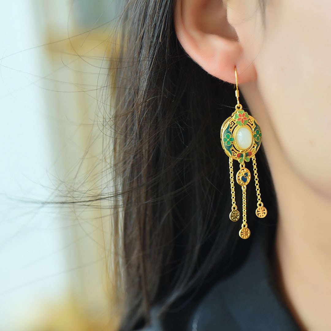 A Pair of Exquisite Sterling Silver-Gold Plated Inlaid White Jade Enamel Earrings: A Pair of Exquisite Sterling Silver-Gold Plated Inlaid White Jade Enamel Earrings,Size:0.2inx0.3in 