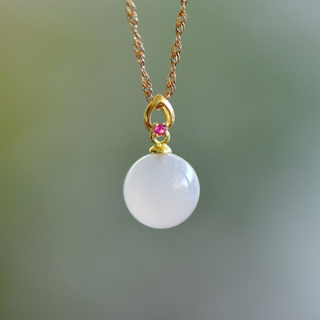 An Exquisite Sterling Silver-Gold Plated Inlaid Agate Pendant (1 of 5)