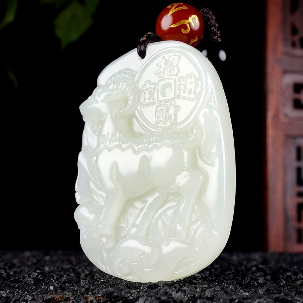 An Exquisite White Jade Sheep Pattern Pendant - 2