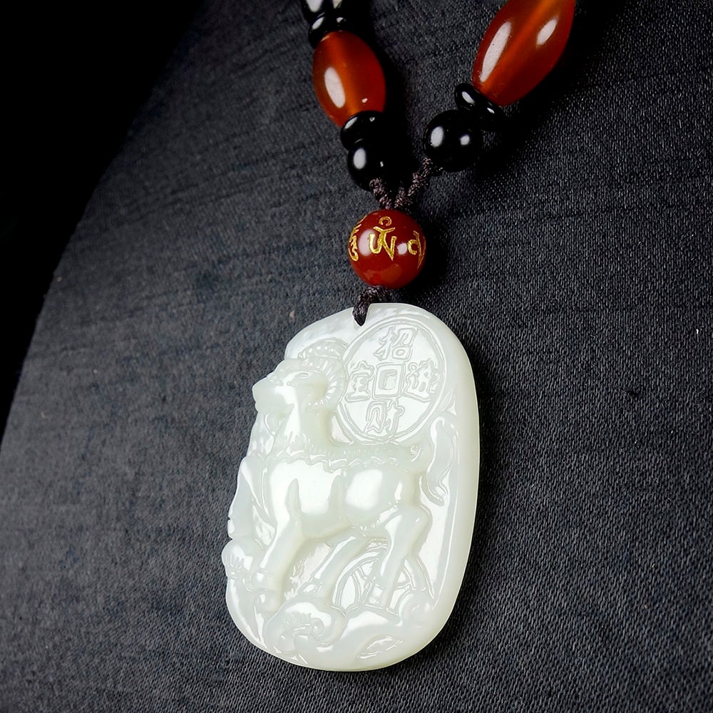 An Exquisite White Jade Sheep Pattern Pendant - 5