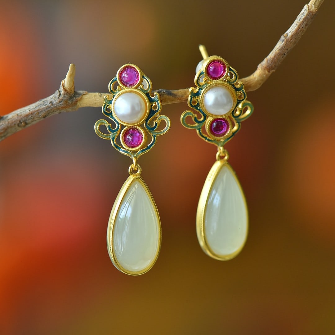 A Pair of Exquisite Sterling Silver-Gold Plated Inlaid White Jade Earrings,Inlaid Pearl: A Pair of Exquisite Sterling Silver-Gold Plated Inlaid White Jade Earrings,Inlaid Pearl,Size:0.3inx0.6in 