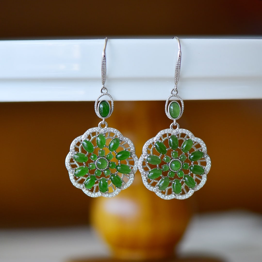 A Pair of Exquisite Sterling Silver Inlaid Jasper Earrings,Inlaid Diamond: A Pair of Exquisite Sterling Silver Inlaid Jasper Earrings,Inlaid Diamond,Size:0.1inx0.2in 一对纯银镶碧玉耳环,嵌钻石
