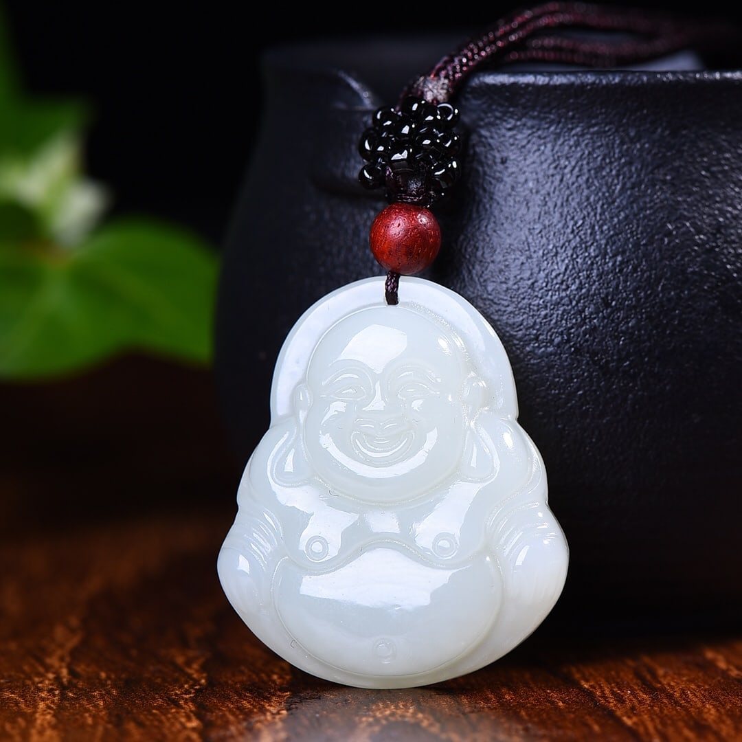 An Exquisite White Jade Statue of Maitreya Buddha Pendant: An Exquisite White Jade Statue of Maitreya Buddha Pendant,Size:1.2inx1.3in 白玉弥勒佛像挂件