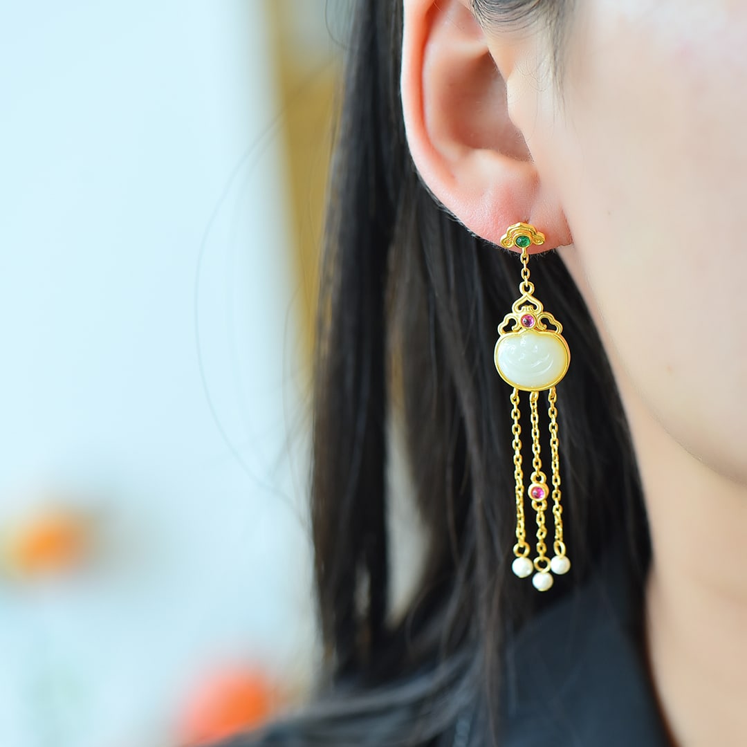 A Pair of Exquisite Sterling Silver-Gold Plated Inlaid White Jade Earrings,Inlaid Pearl: A Pair of Exquisite Sterling Silver-Gold Plated Inlaid White Jade Earrings,Inlaid Pearl,Size:0.4inx0.5in 