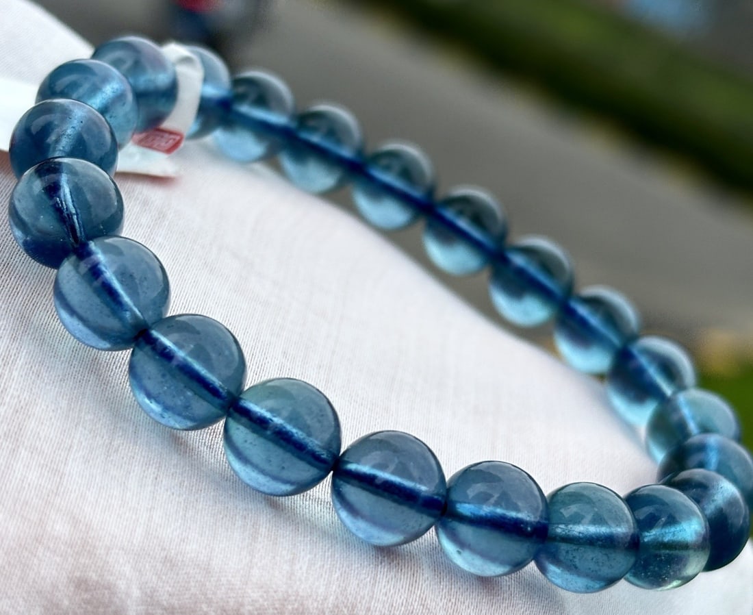 An Exquisite Aquamarine Bracelets: An Exquisite Aquamarine Bracelets,Size:0.3in,Weight:19.8g 海蓝宝手串