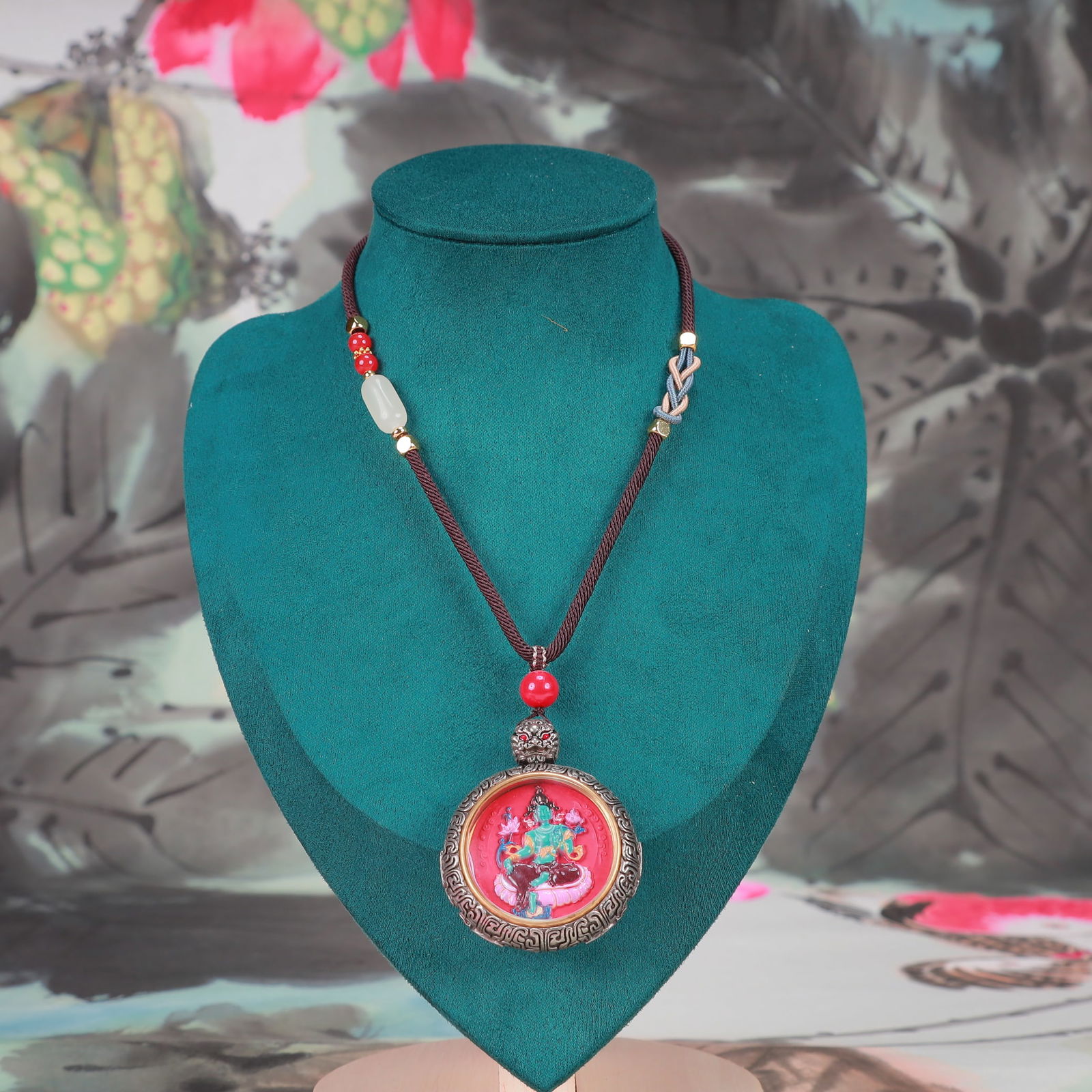 An Exquisite Cinnabar Statue of Tara Pendant: An Exquisite Cinnabar Statue of Tara Pendant, Size:1.8inx0.6in, Weight:54g 朱砂度母佛像挂件