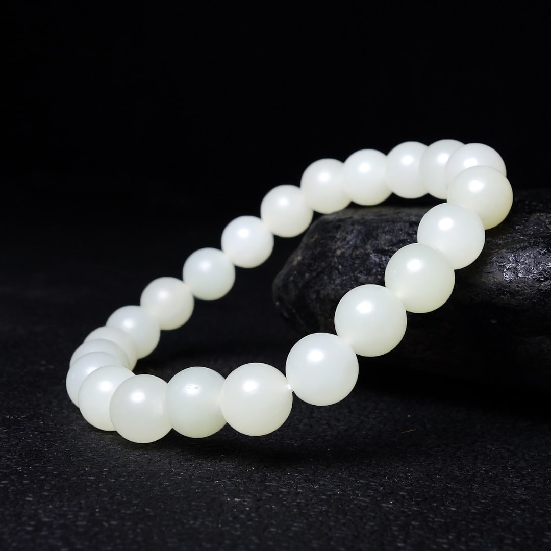 An Exquisite White Jade Bracelets - 2