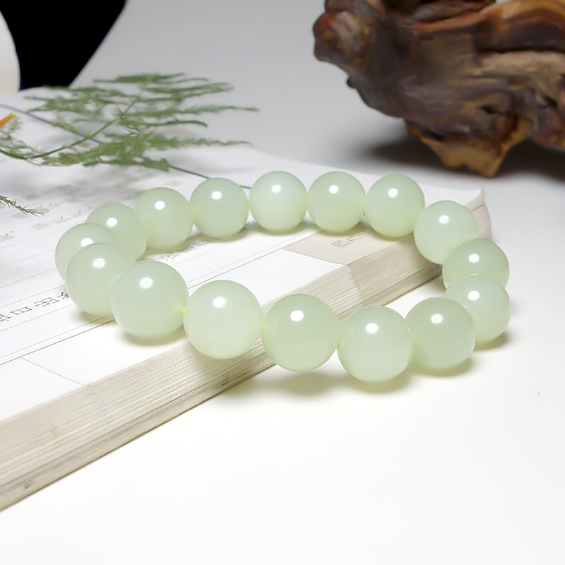 An Exquisite White Jade Bracelets - 2