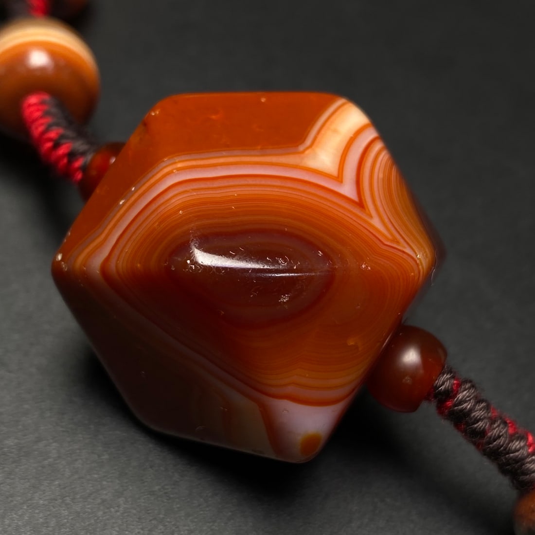 A Precious Agate Necklace - 6