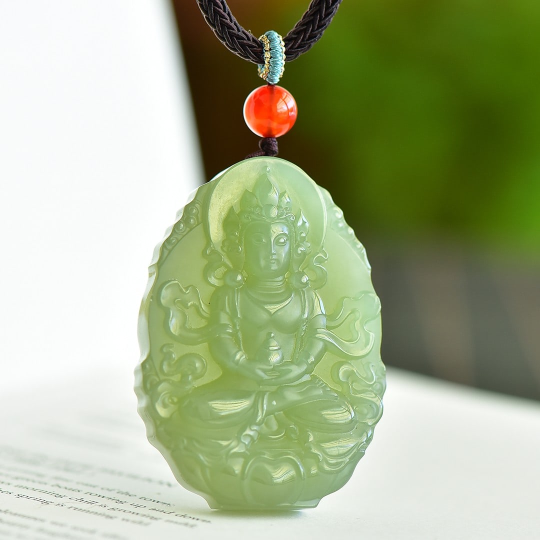 An Exquisite Greenish Jade Statue of Avalokitesvara Pendant: An Exquisite Greenish Jade Statue of Avalokitesvara Pendant,Size:1.5inx2.1in 青玉观音像挂件