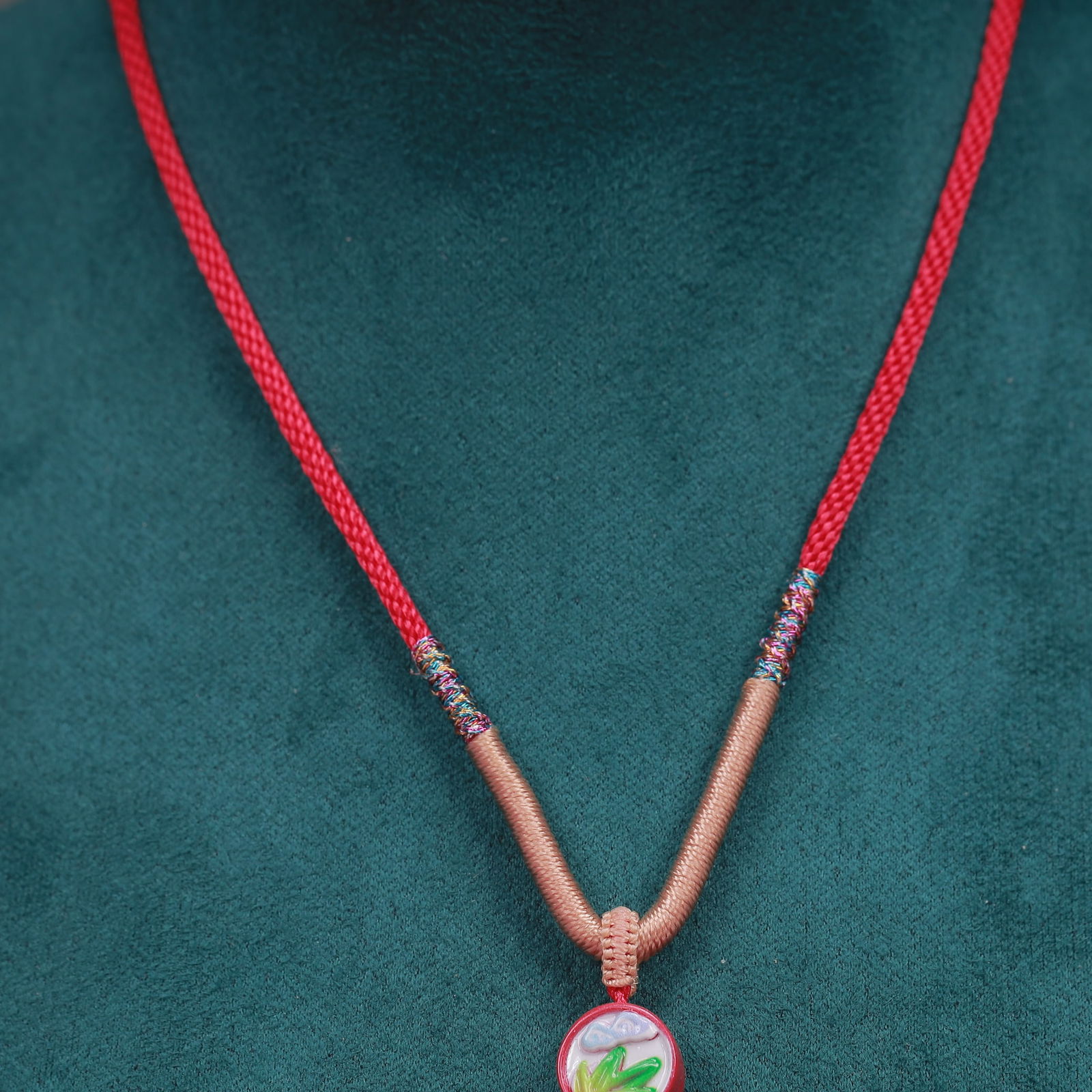 An Exquisite Cinnabar Butterfly Pattern Pendant - 3